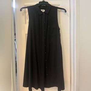 Old Navy button up black dress. Size Medium. Very good condition